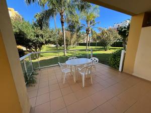 La Riviera bajo-Serviden