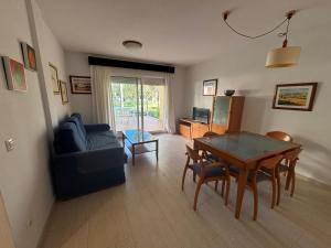 La Riviera bajo-Serviden