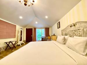 Karma Lakelands Golf Resort & Residences