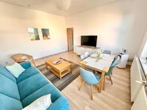 Słoneczny apartament blisko jeziora i gór - 杰尔若纽夫