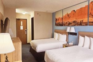 Days Inn by Wyndham Ozark Springfield