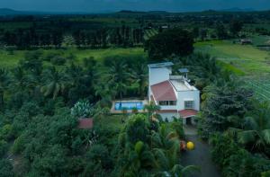 SaffronStays Mango Vino pool villa in Nashik