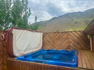 Cozy Cabin near Golden Circle - Private Hot Tub