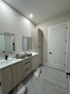 West coast Cape Coral Gateway