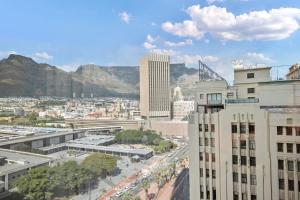 Foreshore Place Studio with Table Mountain Views