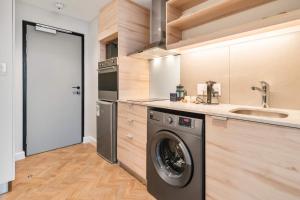 Foreshore Place Studio with Table Mountain Views