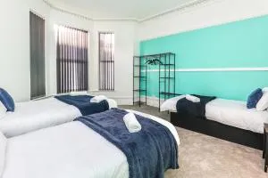 Spacious and Comfy 4 Bedroom House, Parking, Wifi - 威勒尔