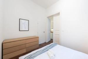 Metropolitan Prague Apt with Amenities
