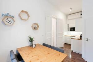 Metropolitan Prague Apt with Amenities