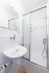 Sunny Old Town Studio