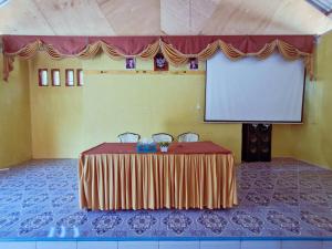 RedDoorz at Hotel Gloria Borong Labuan Bajo