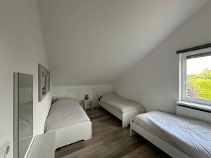 Big Family villa 12p big garden with bathtub and jacuzzi