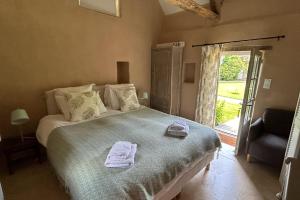 Villas Beautiful country house 1 hr 45 min from Paris : photos des chambres