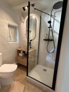 Villas Beautiful country house 1 hr 45 min from Paris : photos des chambres