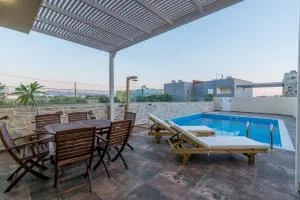 ELMARA Luxury Villa 1 - Next to the Beach - 科基诺斯皮格斯