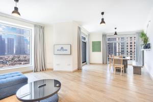 Premium Home with Panoramic Burj Khalifa Views