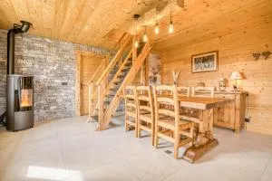 Le chamois, chez le charpentier d'antan, La chaleur du bois, le calme de la campagne - 普令基