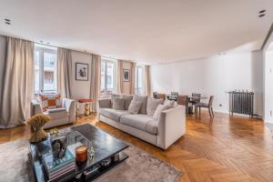Amazing apartment 2BDR6PAX next to Champs Elysées