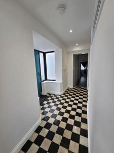 Bright Modern Holiday Villa Find us on Air bn b