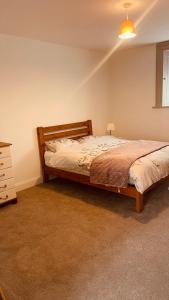 Colton House - Apt 4