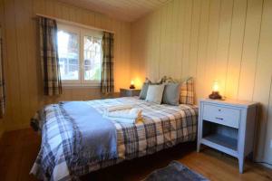 Swiss Traditional Chalet with Alpine Mtn View