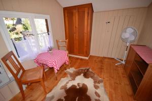 Swiss Traditional Chalet with Alpine Mtn View