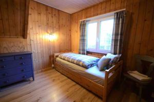 Swiss Traditional Chalet with Alpine Mtn View