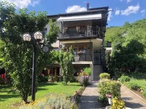 Cozy, peaceful apartment near city center - 佩奇