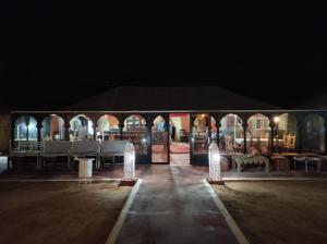 Oasis Luxury Camp