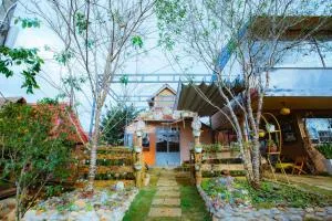 Hoa Cúc Homestay Măng Đen - Kon Pong