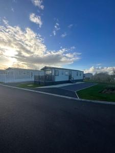 BRAND NEW 8 berth holiday home