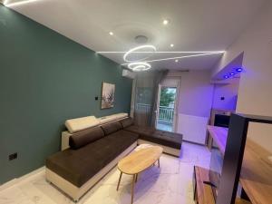 Lydia Luxury Apartment by the Sea