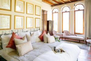 Manor House at La Roche Estate - Franschhoek