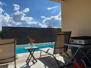 Villa piscine & pétanque