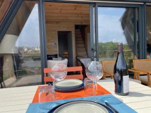 Chalets Le Tipi Bleu TINY HOUSE neuve avec terrasse et jardin : photos des chambres