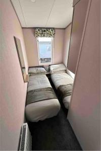BRAND NEW 6 berth holiday home