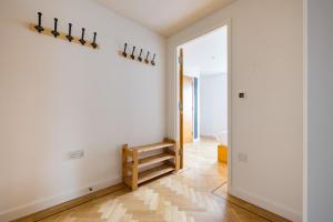 Spacious, Modern 3-Bed Home