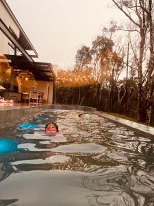Paraíso em Rancho Queimado com piscina aquecida