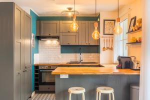 Bel appartement bien situé avec balcon et parking