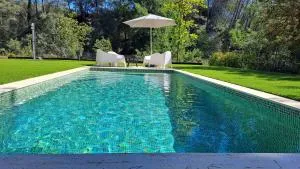 TRES TEULADES 8+1 - San Mateo de Bages