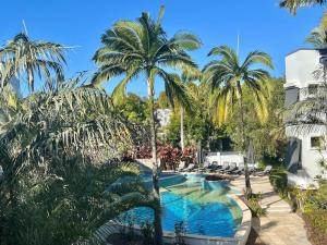 Bright and Airy 2 Bedroom Apartment