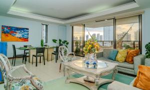 Habitación doble baño privado cerca al mar y bahia