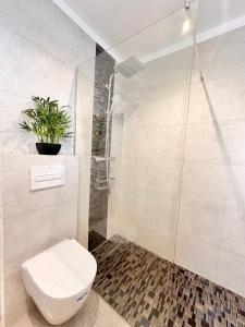 Sunshine Apartment with Sea Viev