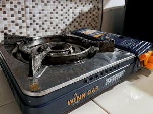 Stylish Studio Dave Apt Depok with Pool, WiFi, Netflix by 2ndHome