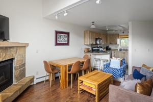 Telluride Resort View at Double Diamond - ski-in-out and hot tub!
