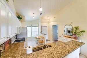 Naples Condo 10 Mi to Beach Pool and Hot Tub Access