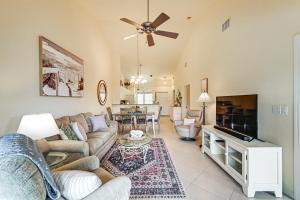 Naples Condo 10 Mi to Beach: Pool & Hot Tub Access