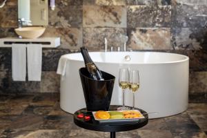 Premium Double Room - Romantic Offer room in America Diamonds Hotel & Sushi Bar