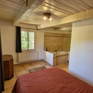 Villas Charming converted Mill with Private Swimming Pool : photos des chambres