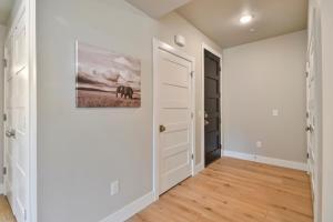 Mayflower Lakeside B5 - 104